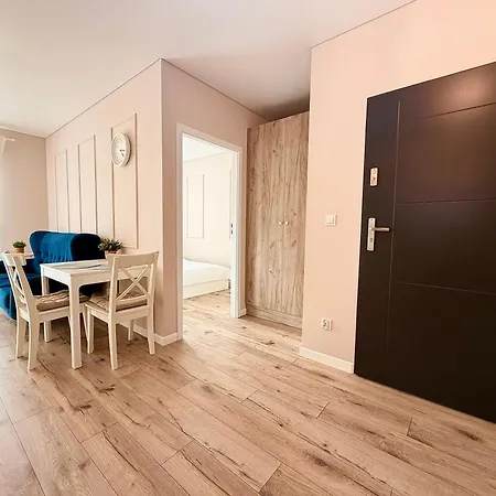Appartement Legnicka By Bookinghost