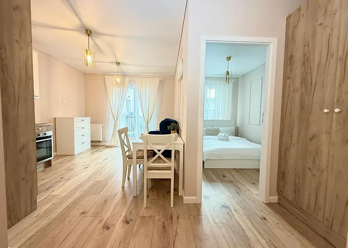 Apartment Legnicka By Bookinghost *