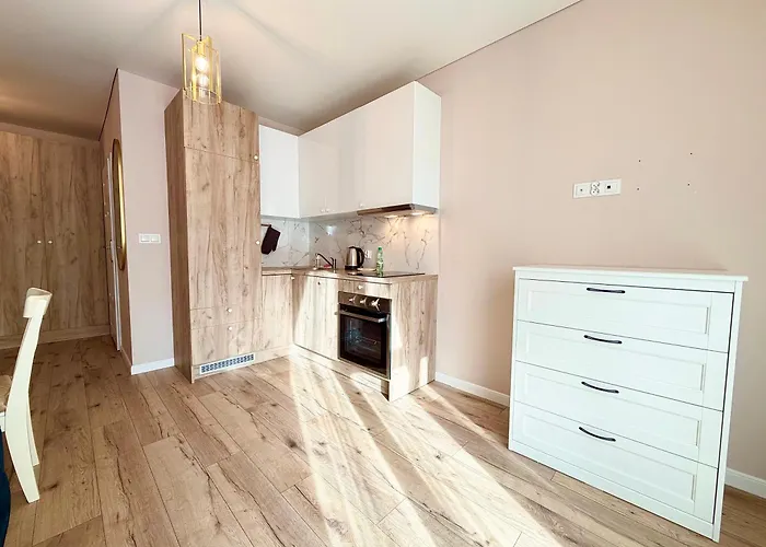 Legnicka By Bookinghost