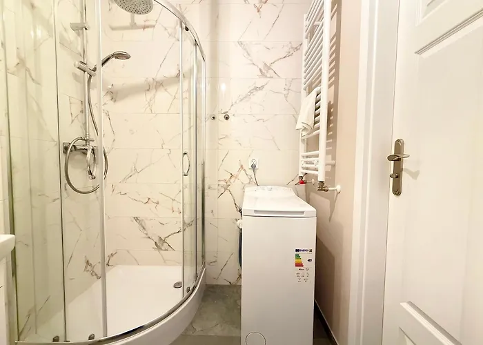 Apartment Legnicka By Bookinghost *